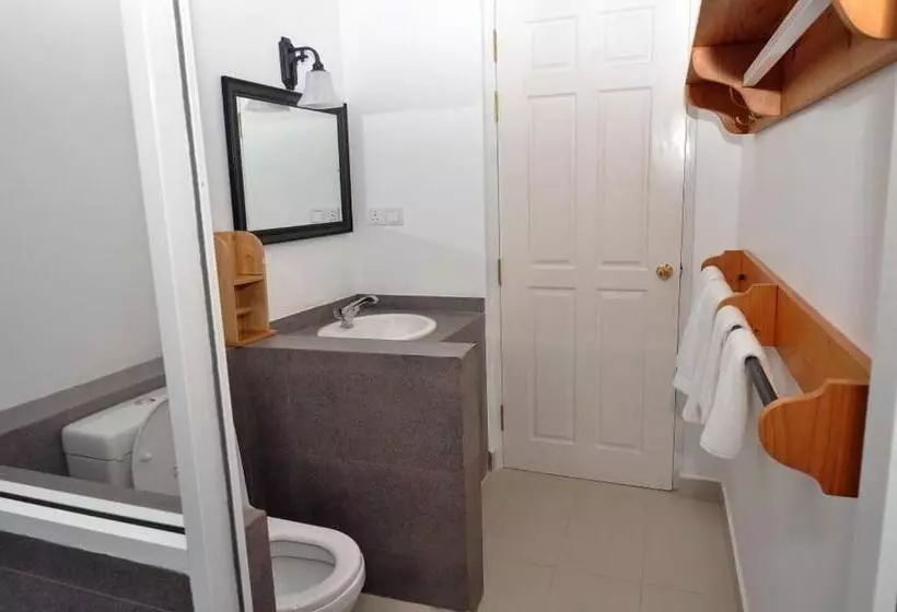 Aamiaismajoitus (B&B) Rose Hill Bungalow