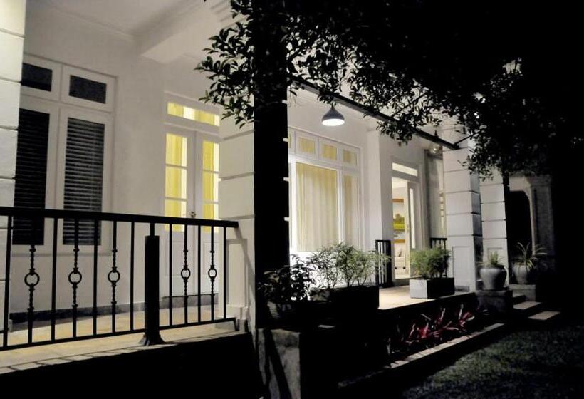 مبيت وإفطار Rose Hill Bungalow