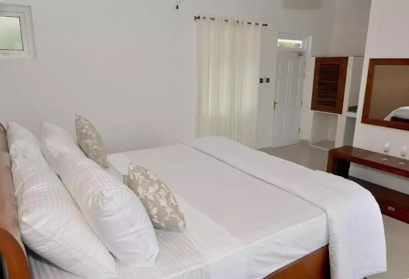 Aamiaismajoitus (B&B) Rose Hill Bungalow