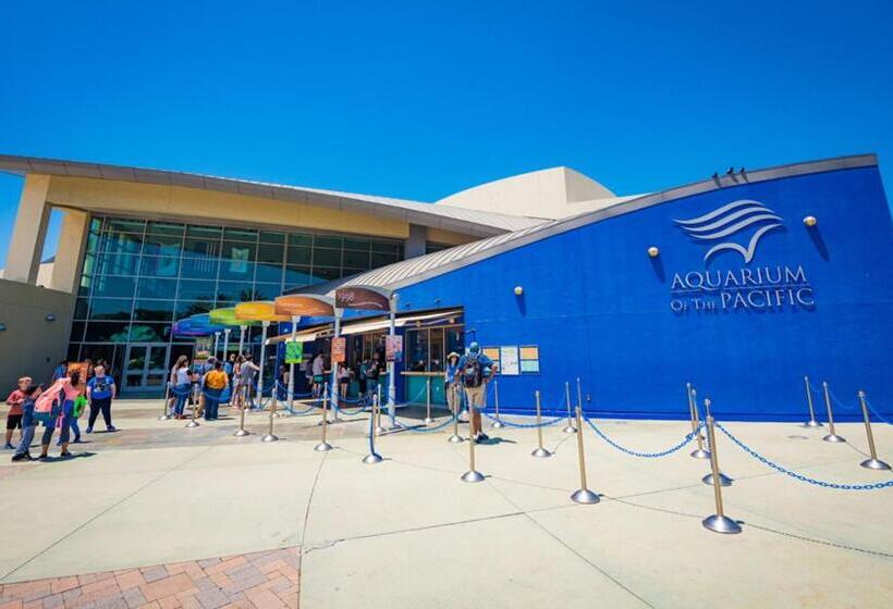 צימר Studio City Contemporary Villa With Pool Sleeps 10