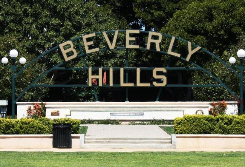 צימר Studio City Contemporary Villa With Pool Sleeps 10