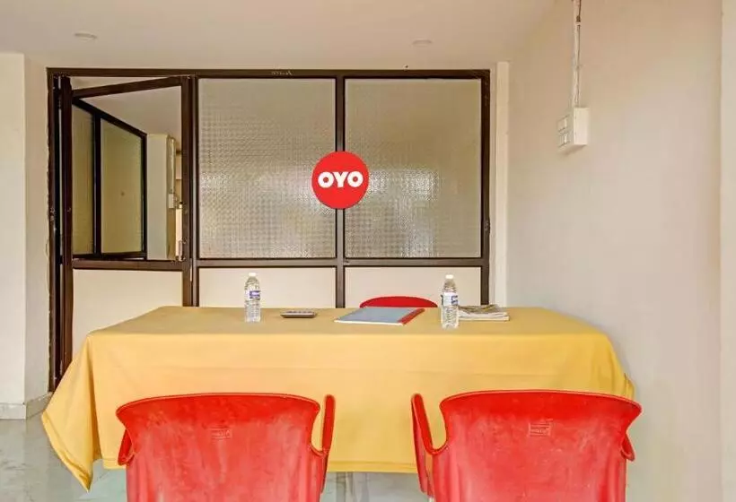 ホテル Oyo Flagship The Ashoka Boarding And Lodging