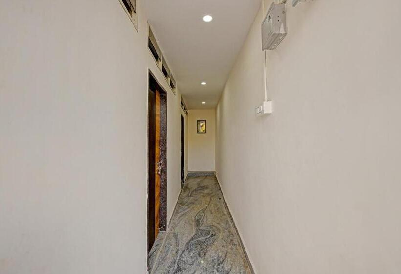 هتل Oyo Flagship The Ashoka Boarding And Lodging