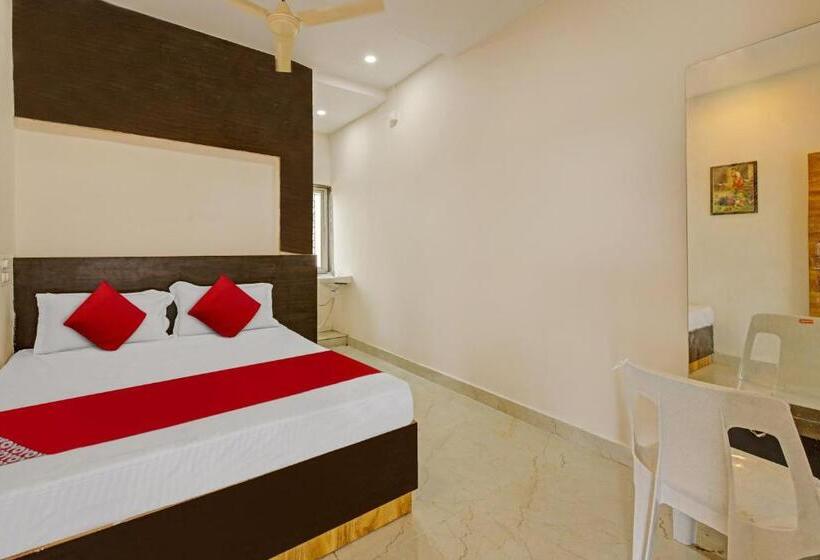 هتل Oyo Flagship The Ashoka Boarding And Lodging