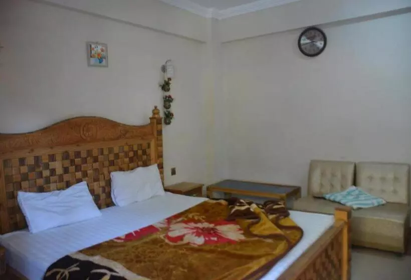 Pc Green Hotel, Mahandri, Kaghan
