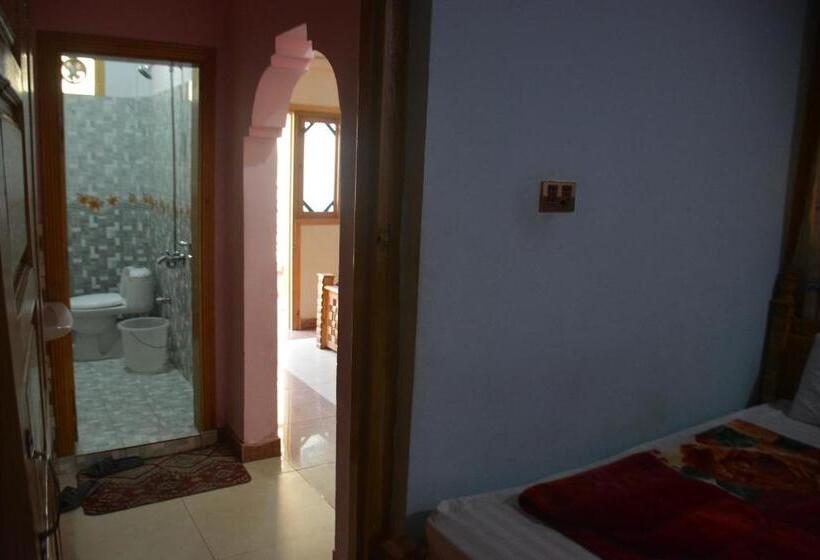 Pc Green Hotel, Mahandri, Kaghan