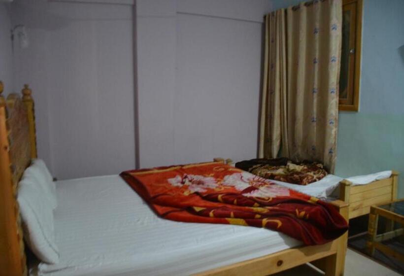 Pc Green Hotel, Mahandri, Kaghan