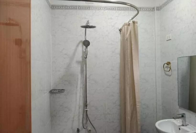 ペンション Elen Inn   Malapascua Island Non Aircondition1