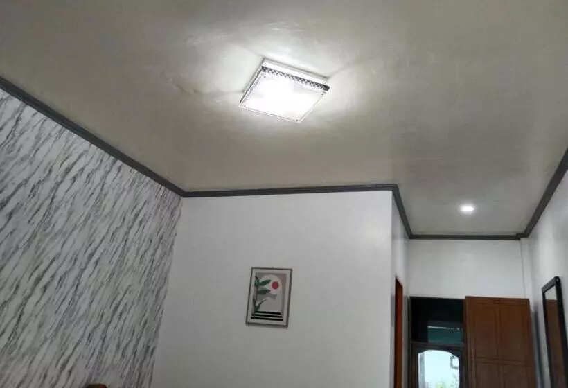 ペンション Elen Inn   Malapascua Island Non Aircondition1