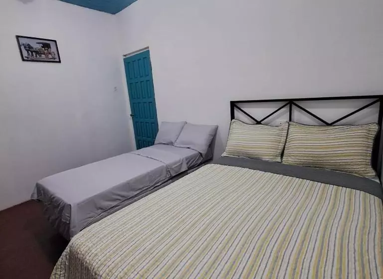 هاستل Hostal Victoria