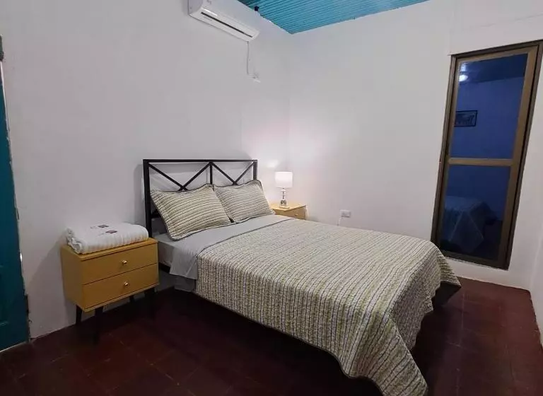 هاستل Hostal Victoria