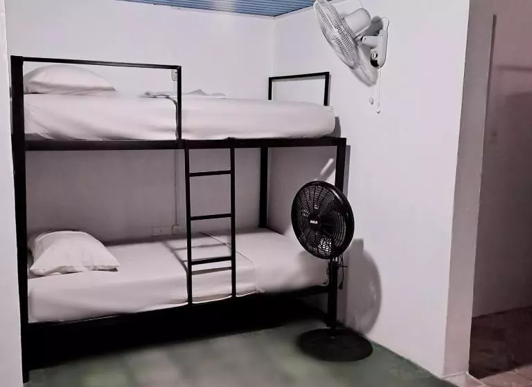 هاستل Hostal Victoria