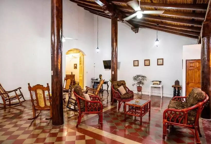 هاستل Hostal Victoria