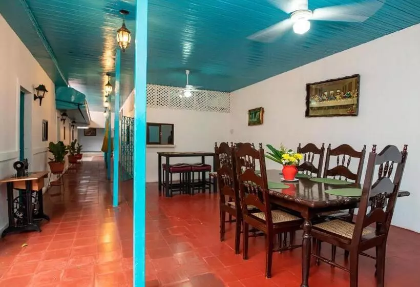 هاستل Hostal Victoria