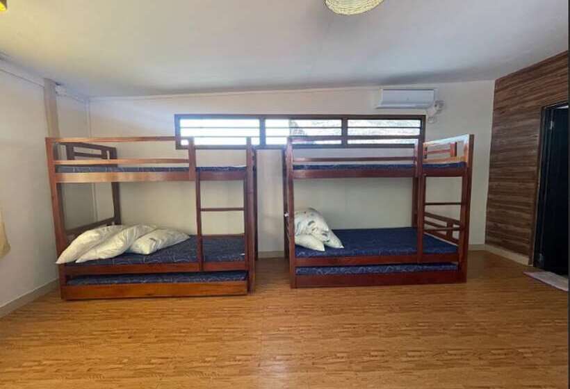 호텔 Camotes Lake House