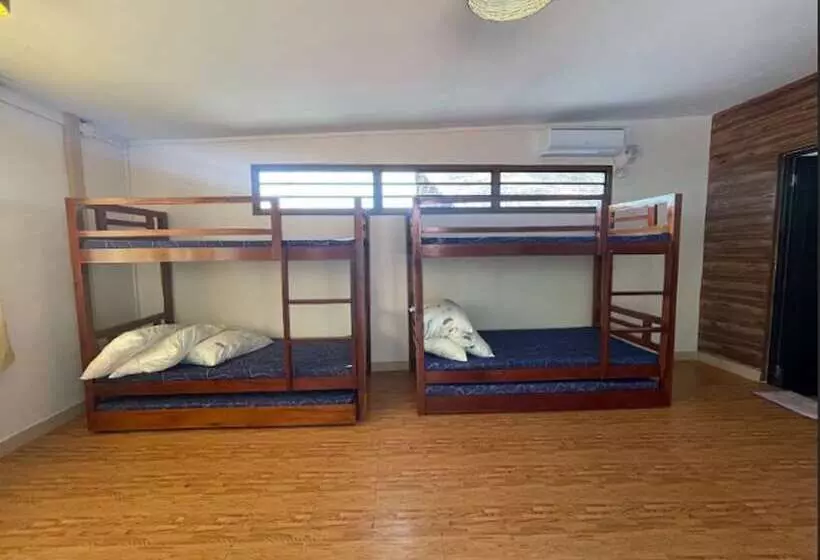 ホテル Camotes Lake House