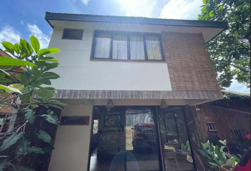 ホテル Camotes Lake House