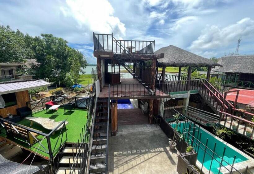 호텔 Camotes Lake House
