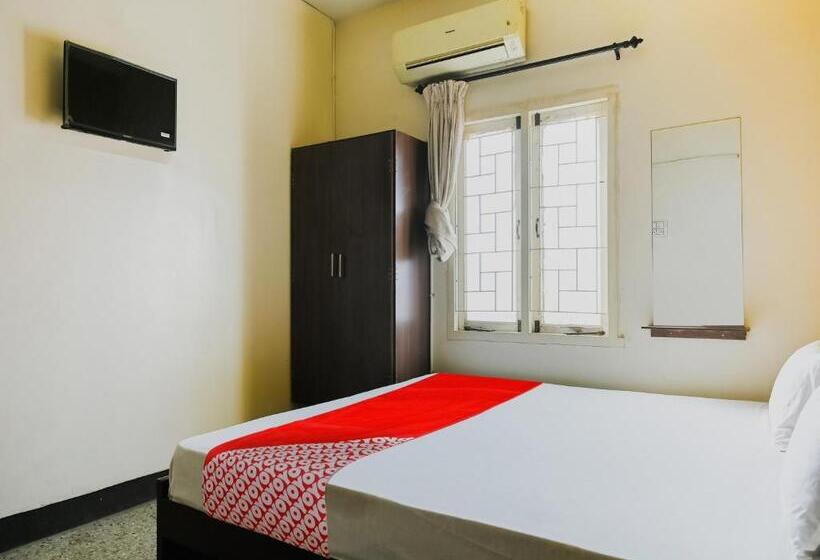 Hotelli Oyo Flagship A K Residency