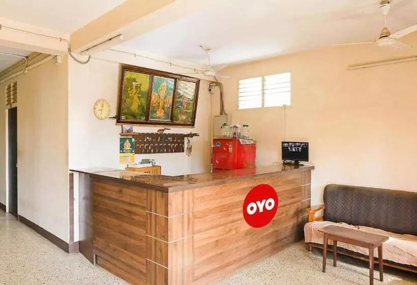 ホテル Oyo Flagship A K Residency