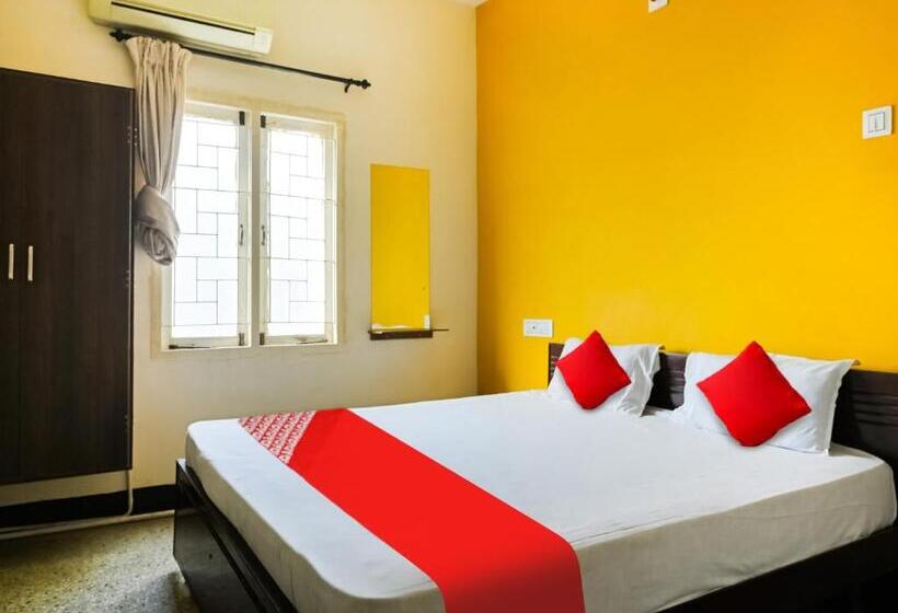 Hotelli Oyo Flagship A K Residency