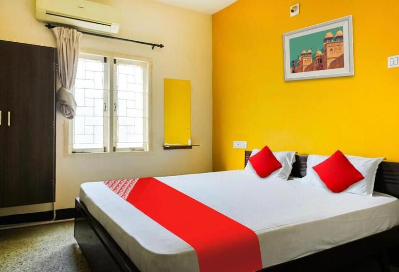 Hotelli Oyo Flagship A K Residency