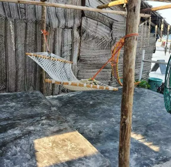 Kapselihotelli Kibwana Village Bungalows