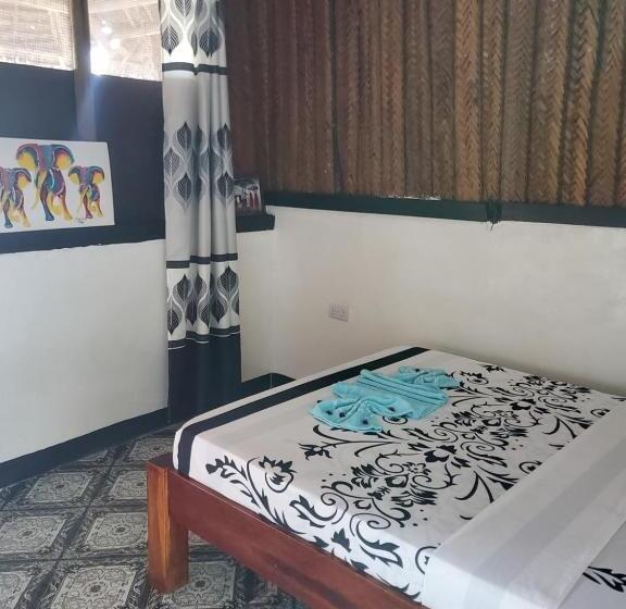 فنادق الكبسولة Kibwana Village Bungalows