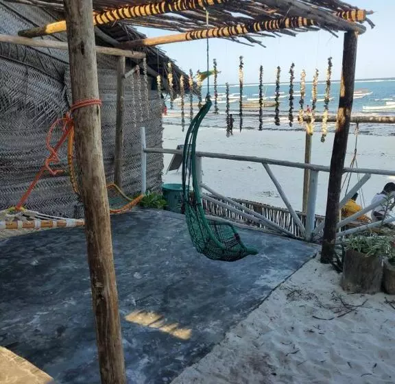 Kapselihotelli Kibwana Village Bungalows