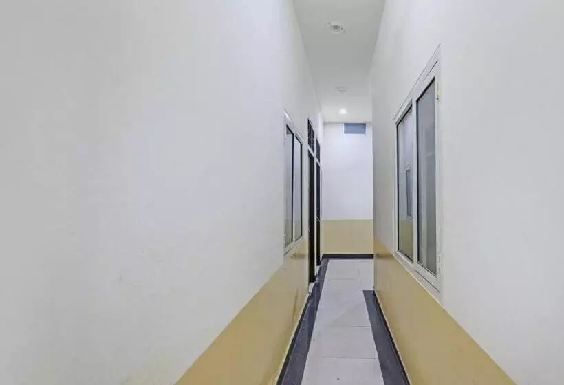 ホテル Sharvil Inn