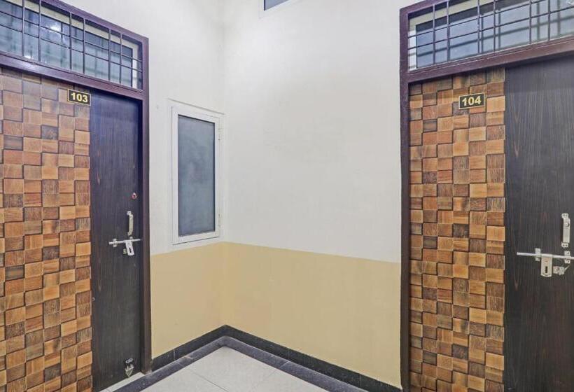 فندق O Sharvil Inn