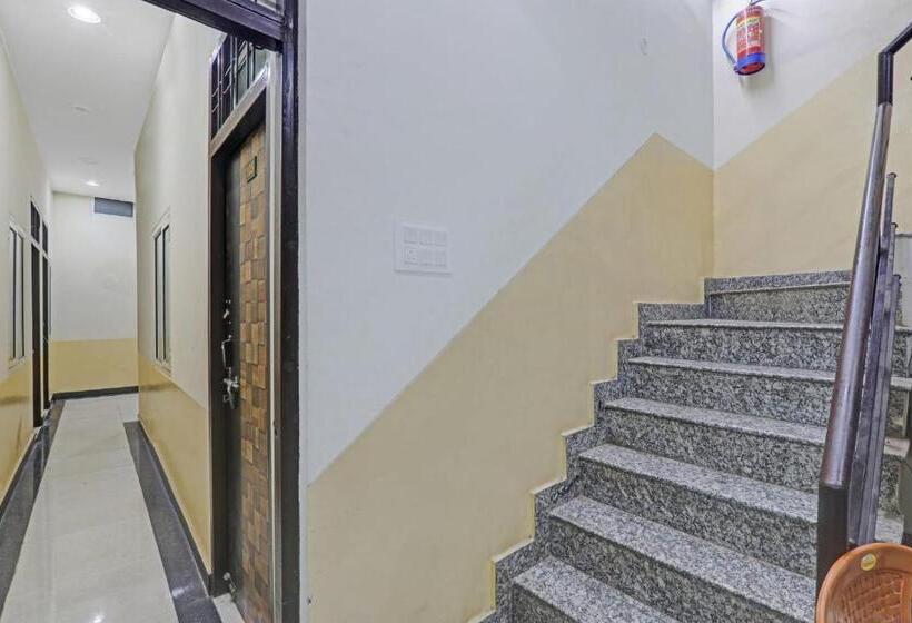 فندق O Sharvil Inn