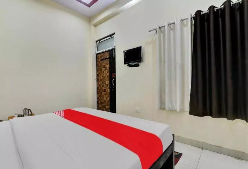 ホテル Sharvil Inn