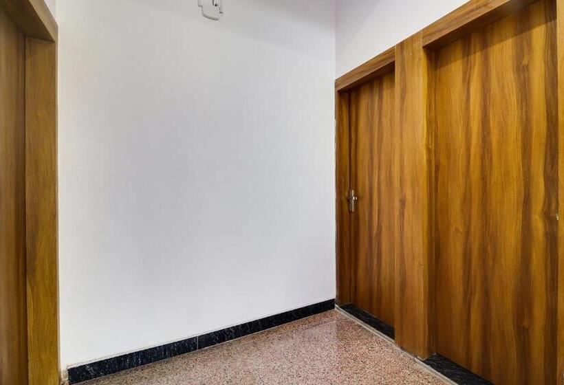 בית מלון כפרי Oyo Flagship 81470 Annu Residency