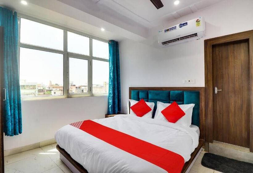 בית מלון כפרי Oyo Flagship 81470 Annu Residency