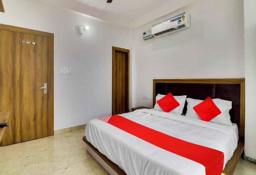 בית מלון כפרי Oyo Flagship 81470 Annu Residency