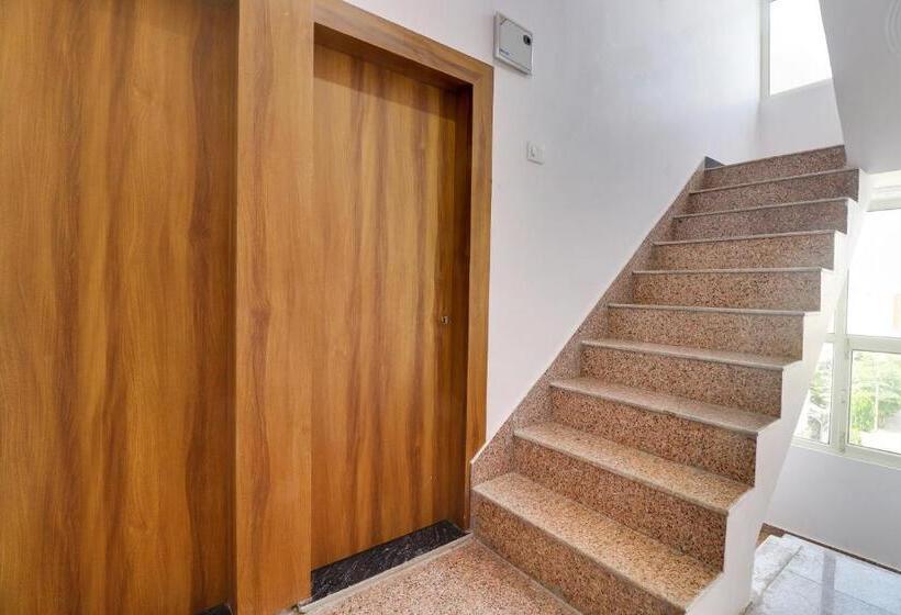 בית מלון כפרי Oyo Flagship 81470 Annu Residency