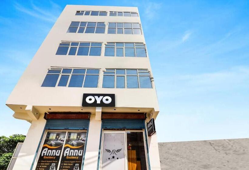 בית מלון כפרי Oyo Flagship 81470 Annu Residency