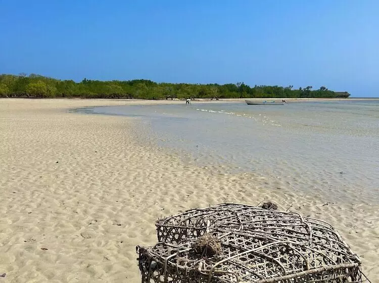 هتل The Funzi Keys