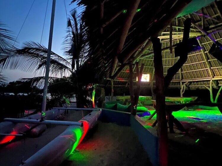 هتل The Funzi Keys