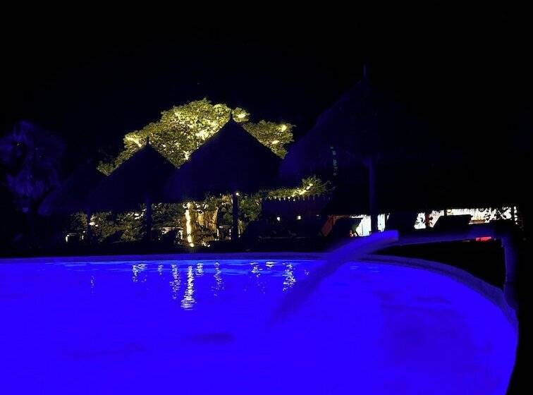 هتل The Funzi Keys