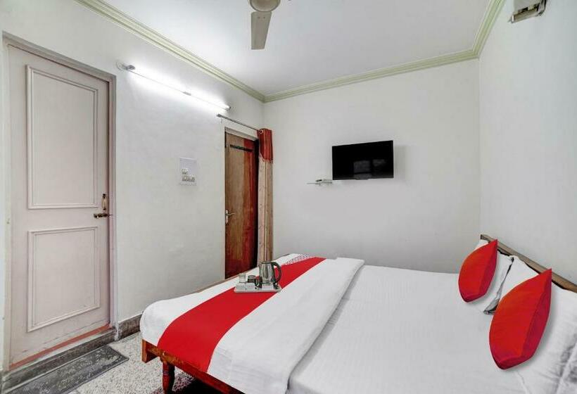 Oyo Flagship Hotel Naveen