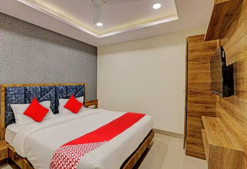 Oyo Flagship Hotel Pm Villa
