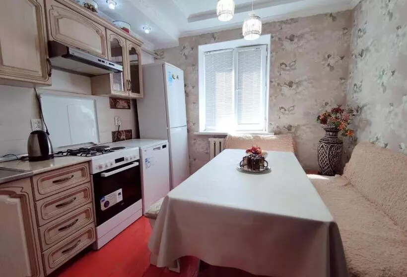 پانسیون Guest House Adimi