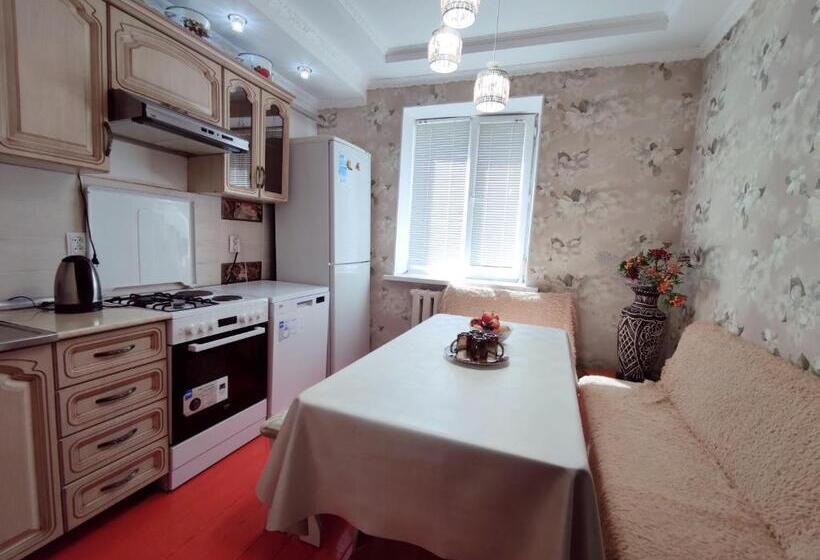 پانسیون Guest House Adimi