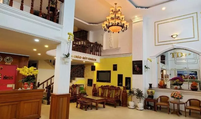 Tâm Dung Hotel Standard Quad