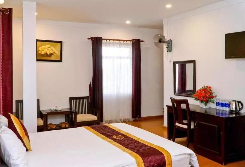 Tâm Dung Hotel Standard Quad