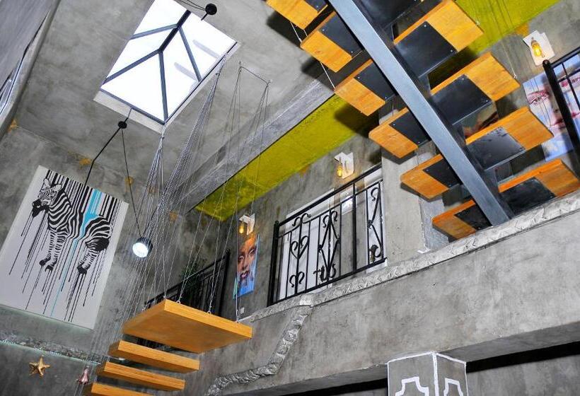 هاستل Art House Sweet Home