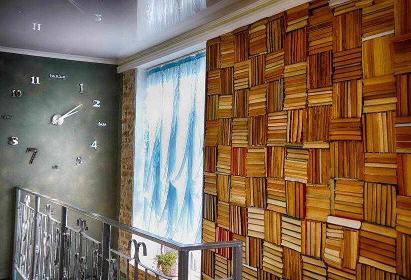 هاستل Art House Sweet Home