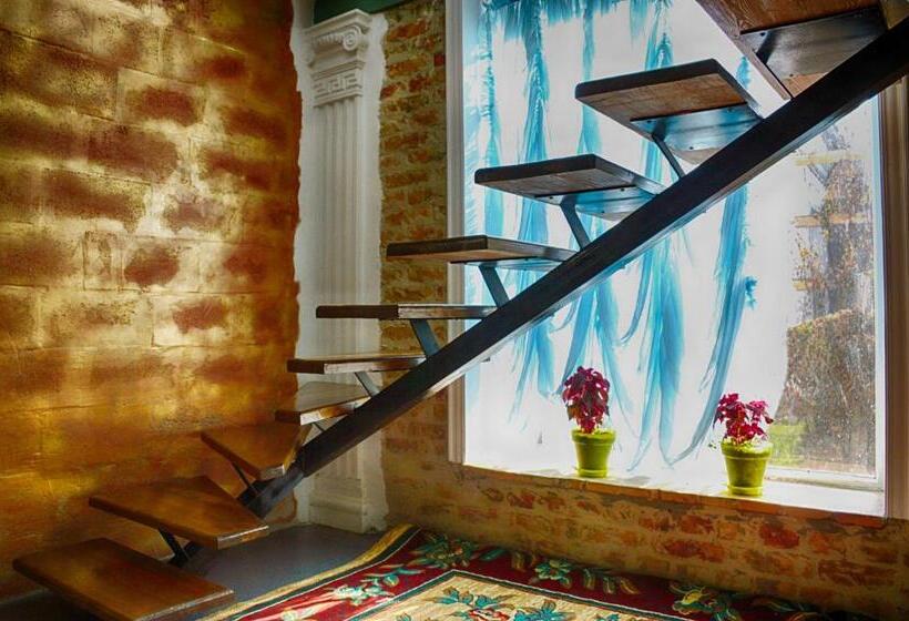 هاستل Art House Sweet Home